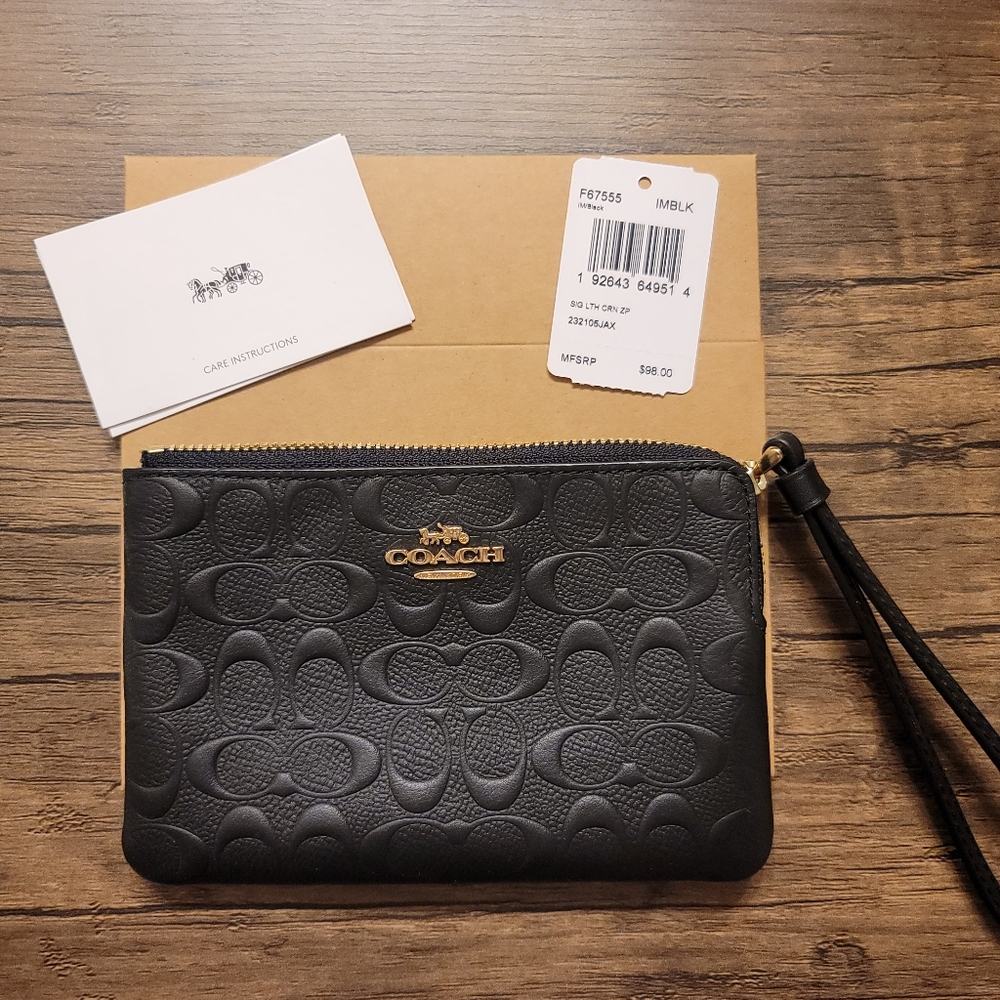 NWT Coach Wristlet IM BLK w/gift box